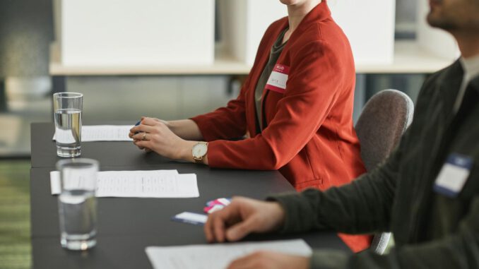 Wahlausschuss in Wiesbaden prüft Zulassung von Wahlvorschlägen für die Kommunalwahl am 15. März Wahlausschuss in Wiesbaden prüft Zulassung von Wahlvorschlägen für die Kommunalwahl am 15. März
