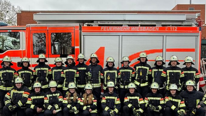 Wiederaufnahme der Grundausbildung in Wiesbaden nach Ausbilderengpass: 23 Teilnehmer bestanden Wiederaufnahme der Grundausbildung in Wiesbaden nach Ausbilderengpass: 23 Teilnehmer bestanden