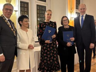 Wiesbaden ehrt Menschenrechtlerinnen und zwei Zivilretter