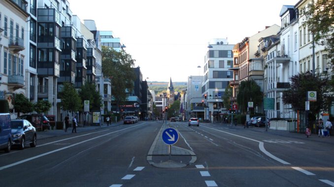 Wiesbaden führt pauschalen Tagestarif von 5 Euro an Adventswochenenden ein