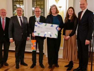 Wiesbadener Stiftung zeichnet Beratungsstelle in Gebärdensprache mit 25.000 Euro aus